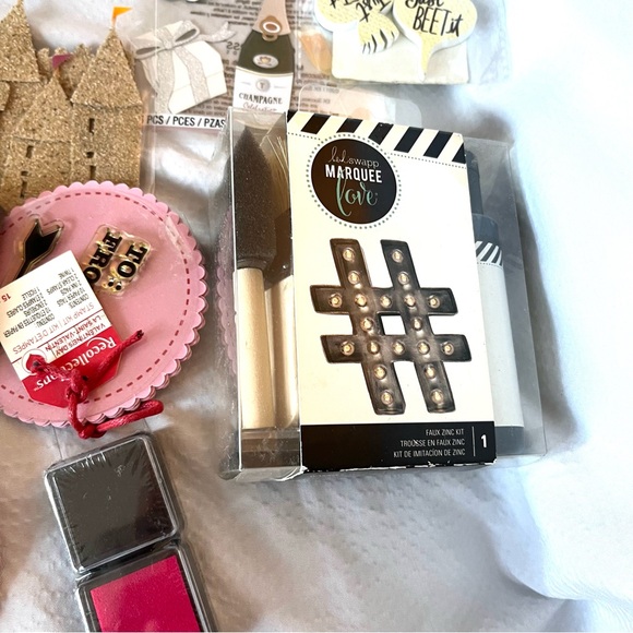 New Assorted Arts and Crafts Bundle 26 Pieces - Picture 11 of 12